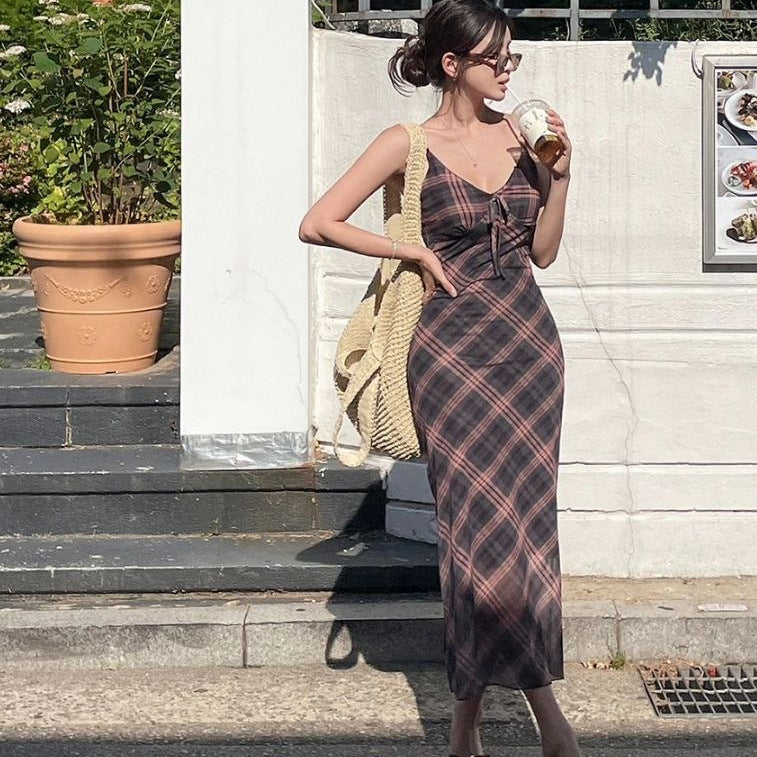 Retro V-neck Diamond Grid Mesh Strapless Dress Women Summer Beach Vacation Temperament Waist-tightening Bodycon Long Dress