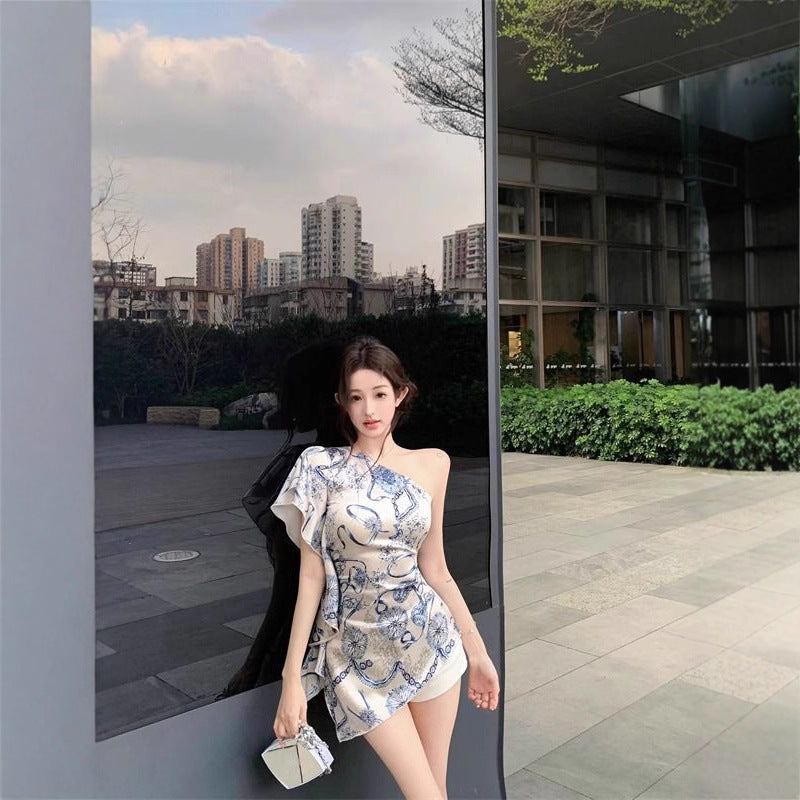 Vintage Blue and White Printed Off-Shoulder Short Sleeve Dress with Irregular Hem Design for Women Summer