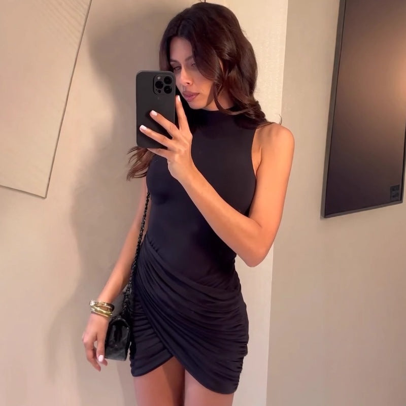 Slim fit premium texture sleeveless pleated hip hugging dress