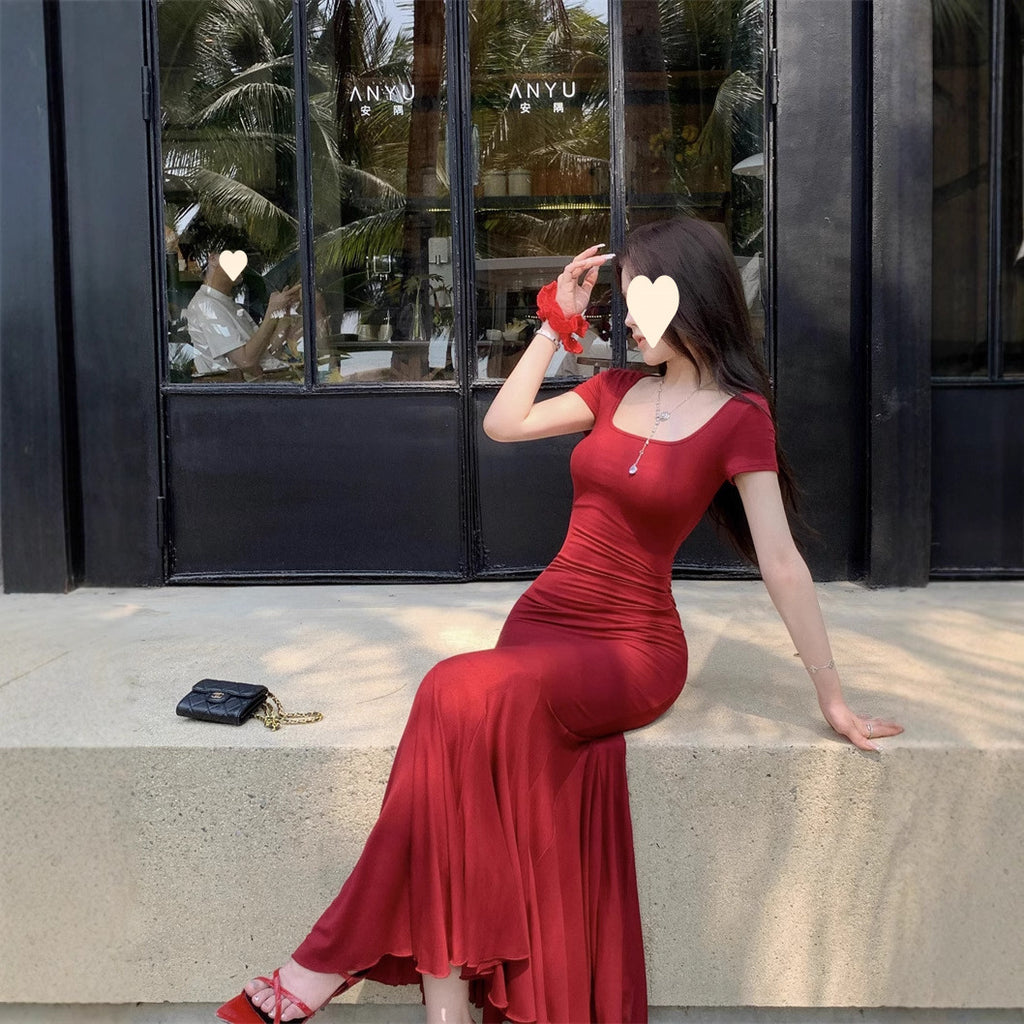 Minimalist New Hepburn Style  Elegant Pleated Sexy Fitted Short Sleeve Bodycon Mermaid Dress with Drape Long Skirt