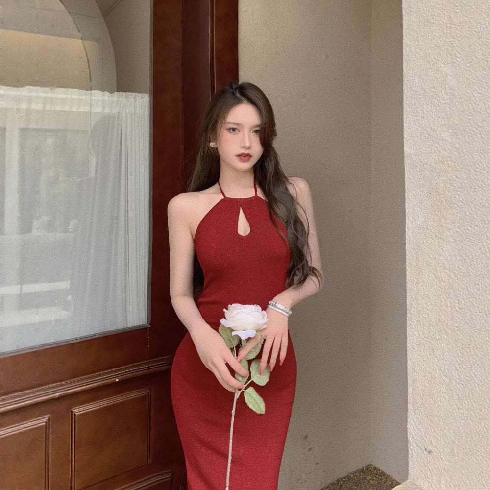 Sexy Off-the-Shoulder Bodycon Dress with Neck Strap and Waist Cinching Design